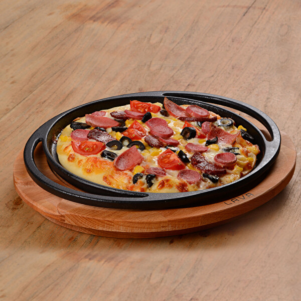 Lava Yekpare Çap 20 CM Çift Kulplu Döküm Demir Yuvarlak Pizza Krep Tavası - Kayın Servis Ahşabı LV ECO Y PZ 20 K4