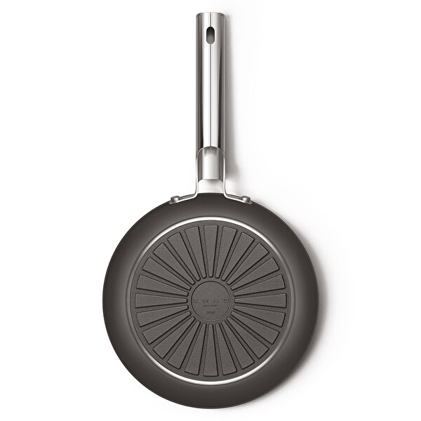 Smeg 24 CM Çelik Siyah Kızartma Tavası CKFF2401BLM
