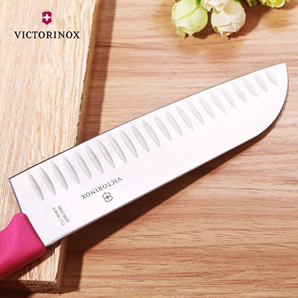 Victorinox SwissClassic 17cm Santoku Bıçağı Pembe 6.8526.17L5B