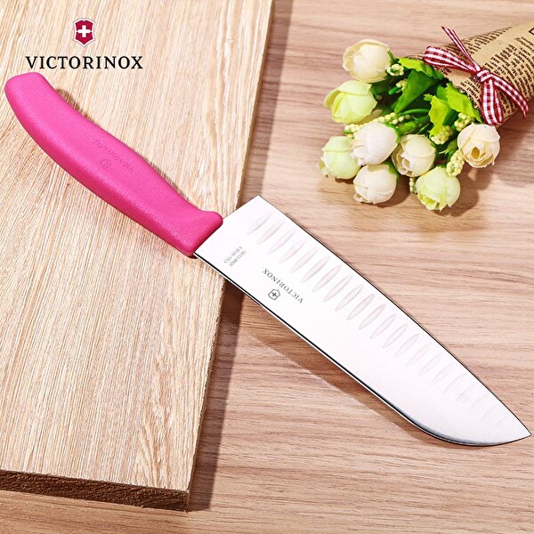 Victorinox SwissClassic 17cm Santoku Bıçağı Pembe 6.8526.17L5B