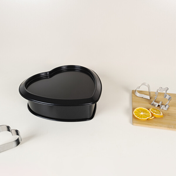 Kaiser İnspration Kelepçeli Kek Kalıbı 25x26 CM 55KEK015252