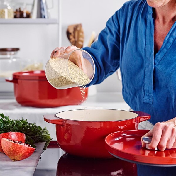 KitchenAid CC006063-001 5.6 L 30 CM Oval Döküm Demir Tencere - Kırmızı