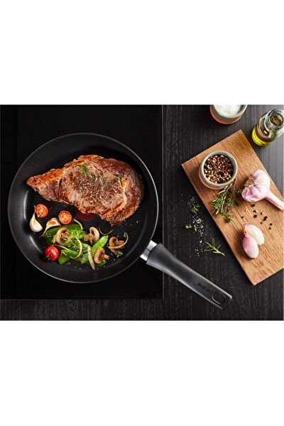 Tefal G26006 Titanyum 3X UltimateOne Tava 28 CM