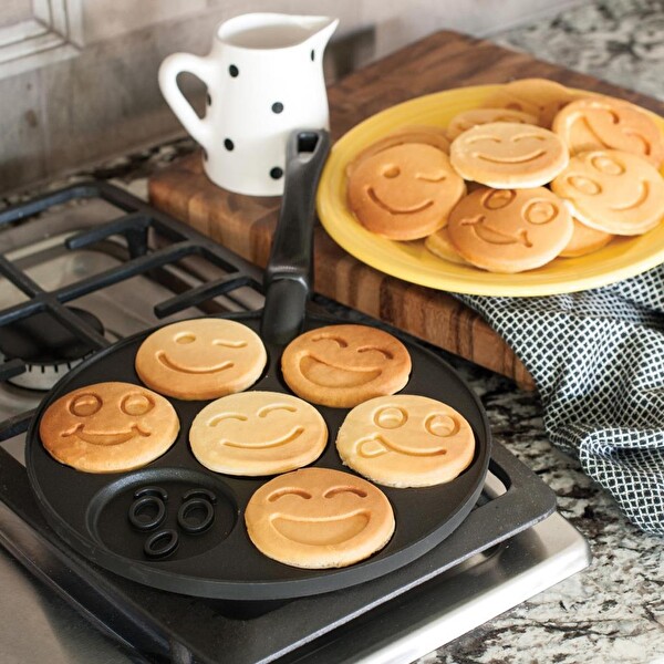 Nordic Ware 1920 Gülen Yüzler Pancake Tavası