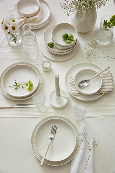 Kütahya Porselen Bone Crest 18 Parça 6 Kişilik Yemek Takımı