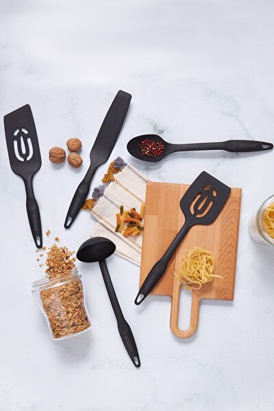 Karaca Maestro 5 Parça Servis ve Hazırlık Seti