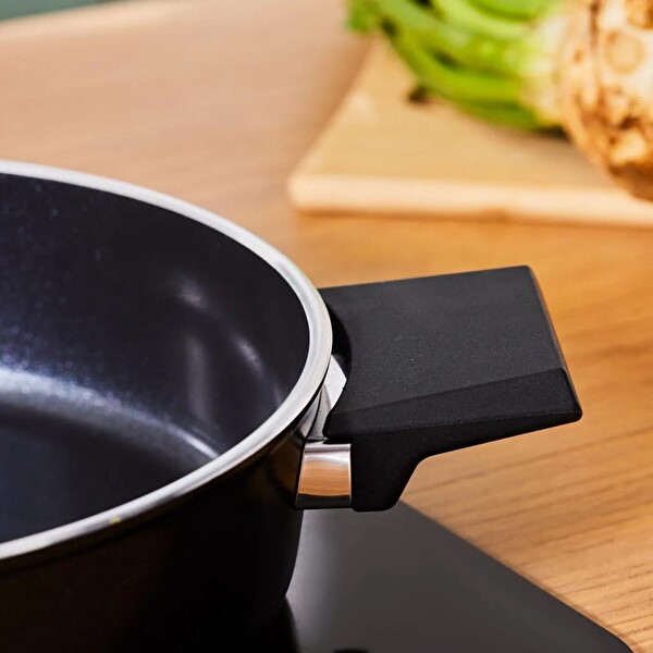 Karaca Swiss Crystal 26 CM Tencere Siyah