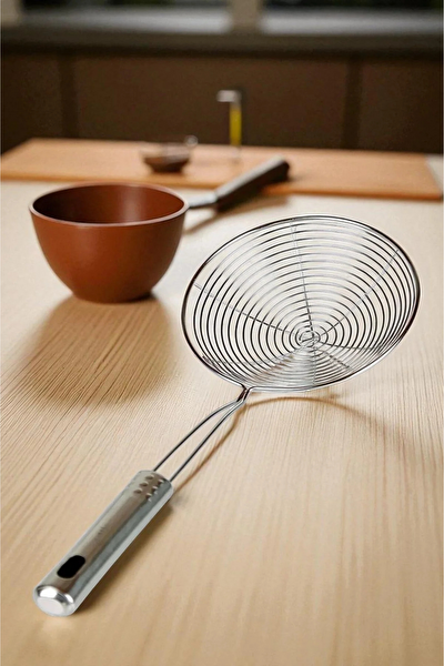 Kitchen Design Lab Metal Saplı 16 CM Kevgir Ve 30 CM Çırpıcı - 2 Adet Set