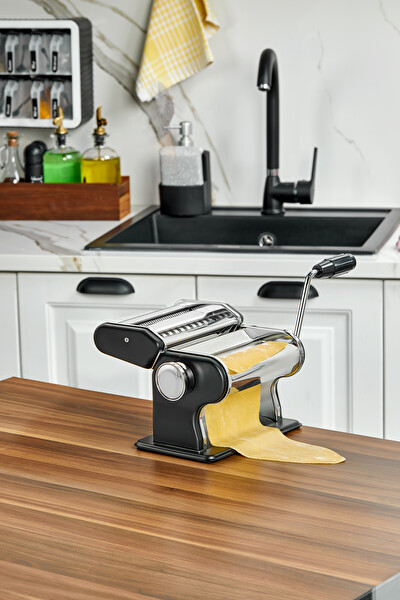 Cooker 3 Fonksiyonlu Hamur Erişte Makarna Kesme Makinesi Siyah CKR3845