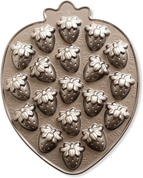 Nordic Ware 92748 Mini Çilekler Kek Kalıbı