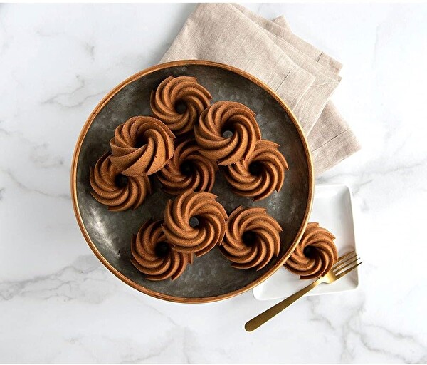 Nordic Ware 88077 Heritage Bundtlette Pan 6'lı Kek Kalıbı