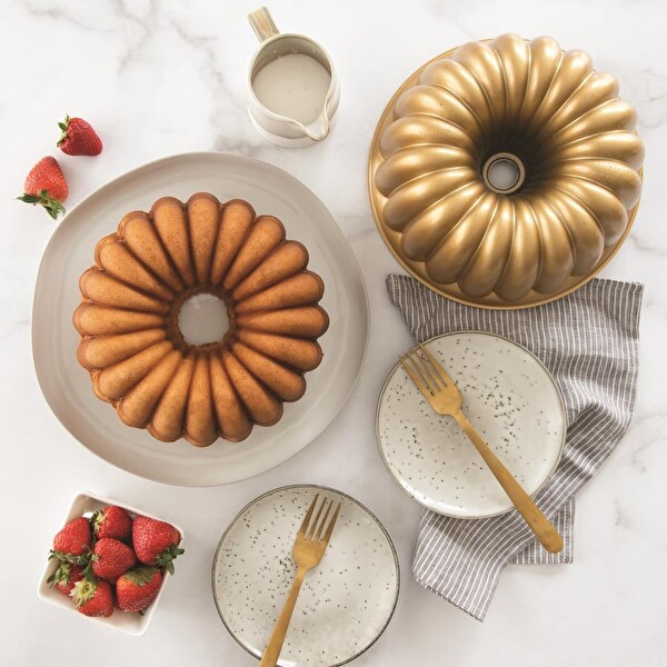 Nordic Ware 58677 Elegant Party Bundt Pan Kek Kalıbı