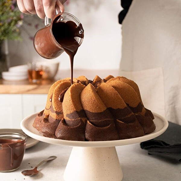 Nordic Ware 96977 Pirouette Bundt Kek Kalıbı