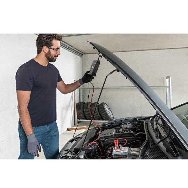 Bosch C70 Akü Şarj Cihazı 12/24V 10A - 018999907