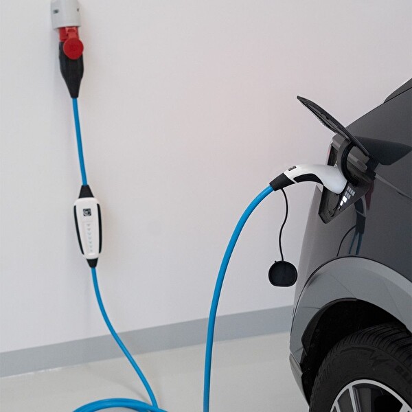 Nrgkick Çantalı Basic Plus Set 16A Light 11kW 7.5M Monofaze Trifaze AC Mobil Şarj Cihazı - Wallbox