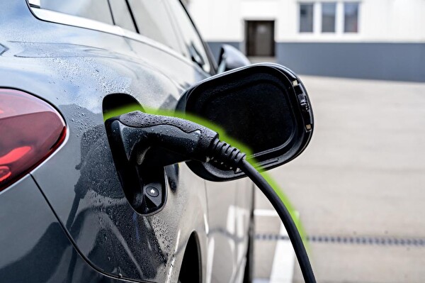 Brennenstuhl Duvar Tipi Uyumlu Elektrikli 3 Fazlı IP55 Lisanslı 5 M.11 KW Araç Şarj Kablosu (Alman Menşeli)