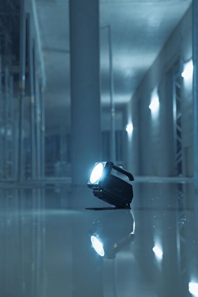 Brennenstuhl Profesyonel Serisi Multi Battery 20W 18V Tüm Bataryalarla Uyumlu IP54 Lisanslı 1140+2160 Lümen Işık Gücüne Sahip Led