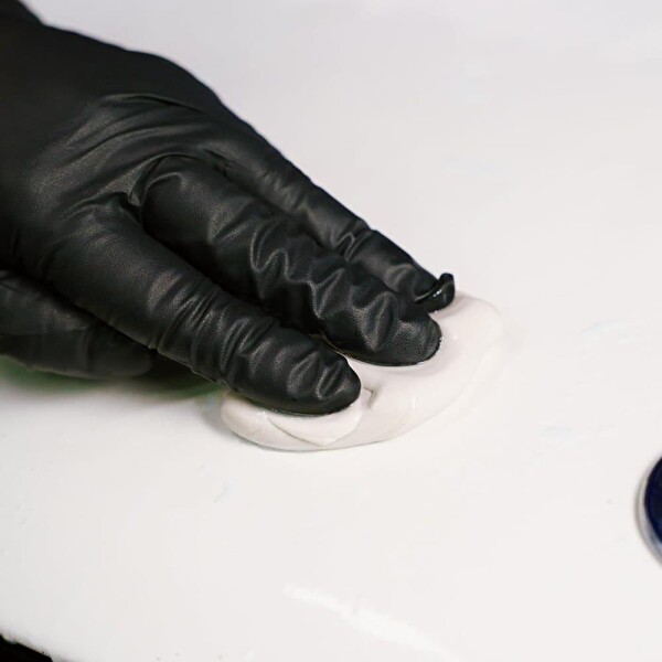 Gyeon Q²M Clay Mild EVO Günlük Hafif Yüzey Temizleyici Kil Hamuru - 100 GR - Kimyasala Dayanıklı