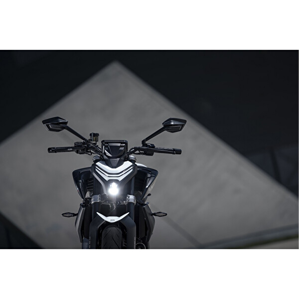 Cfmoto 450 NK 449 CC Siyah Naked Motosiklet - 2024 Model