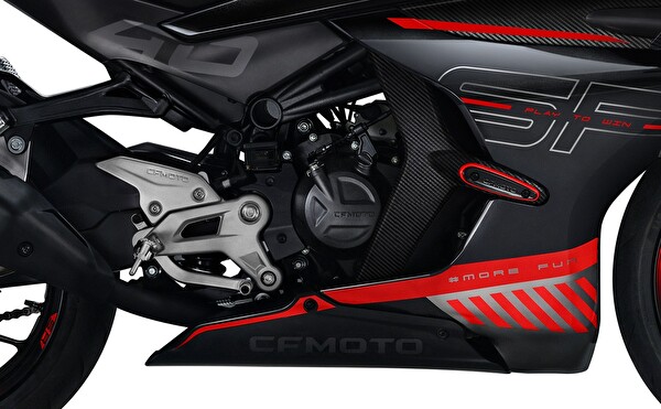 Cfmoto 450 SR Gri-Siyah 450 CC Sport Racing Motosiklet - 2024 Model