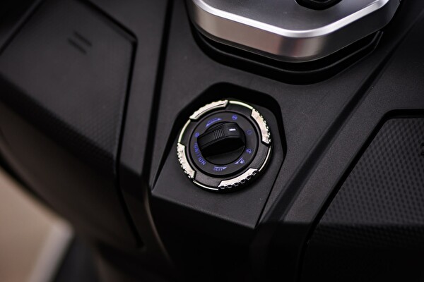 Regal Raptor X-SUV 125 CC Su Soğutmalı Maxi Scooter - 2024 Model