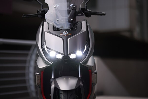 Regal Raptor X-SUV 125 cc Su Soğutmalı Maxi Scooter - 2024 Model