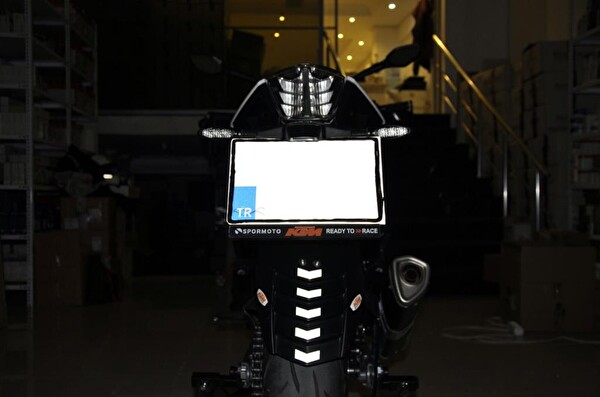 Çınar Extreme Ok Şeklinde Reflektif Beyaz Sticker