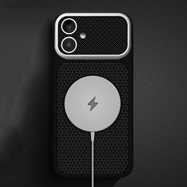 Başkenttekno iPhone 17 Uyumlu Magsafe Destekli iPhone 18 Pro Max Görünümlü Karbon Fiber Görünümlü Dokulu Nexel Siyah